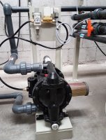 Support de pompe pneumatique pour cuve à eau usée 