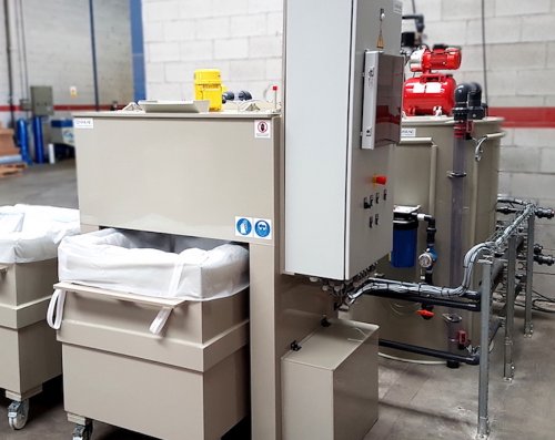 Station de traitement et de recyclage des eaux SW200 - 200L/h pour les eaux de lavages d'un fabricant de matériaux de construction