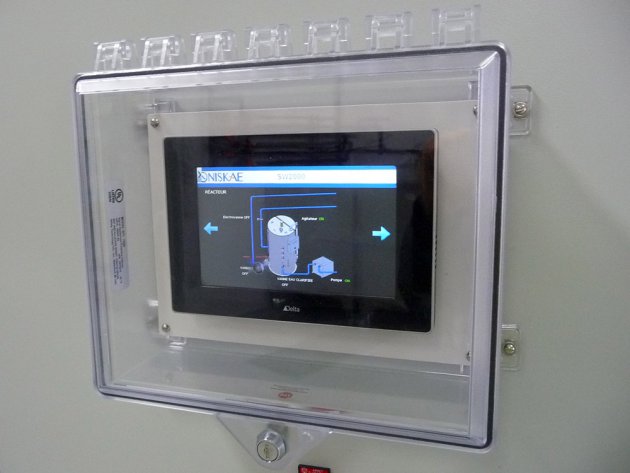 Installation de traitement d'eau automatisée avec supervision web pour un accès à distance